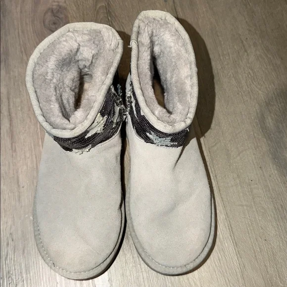 Ugg Mini Sequin Star boots size 6 - Picture 3 of 8